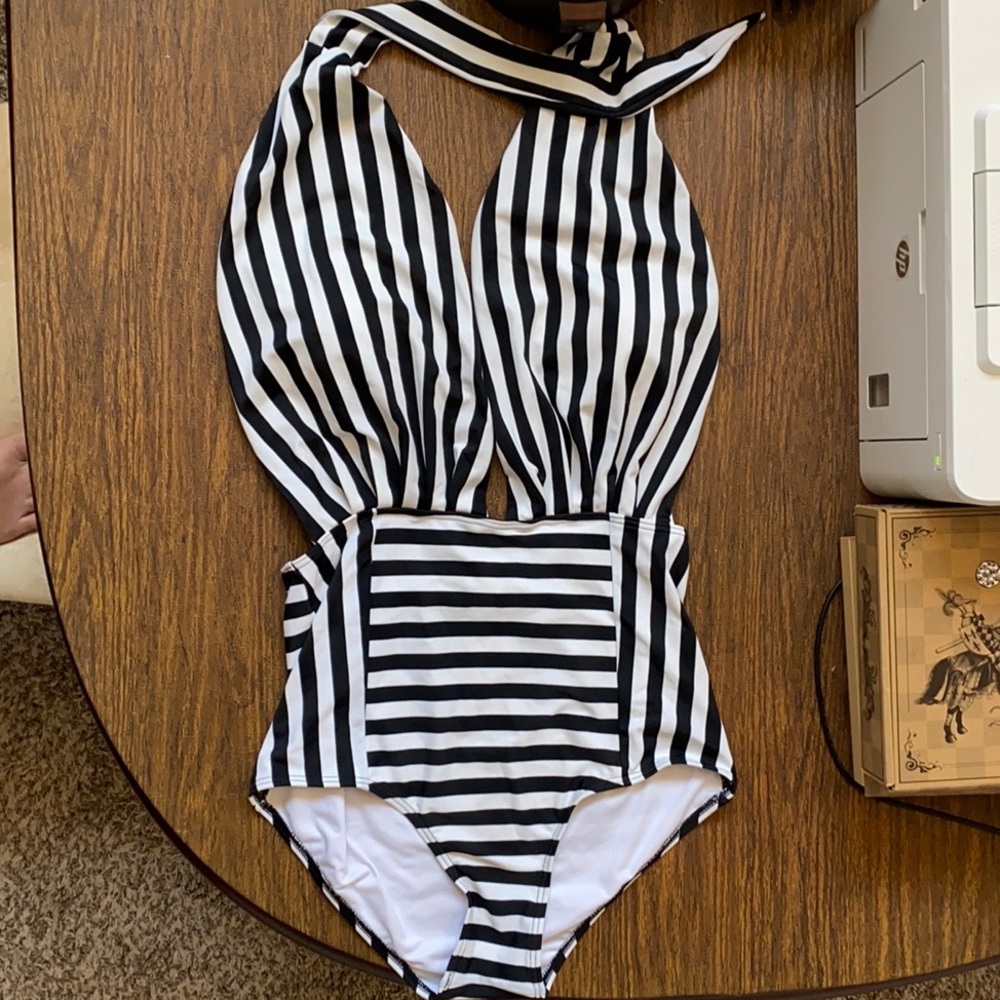 One piece swimsuit